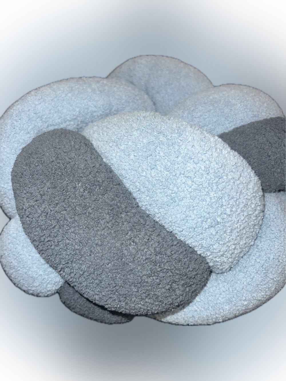 Sunday Citizen 2-tone blues knotted “snug” pillow- NWT